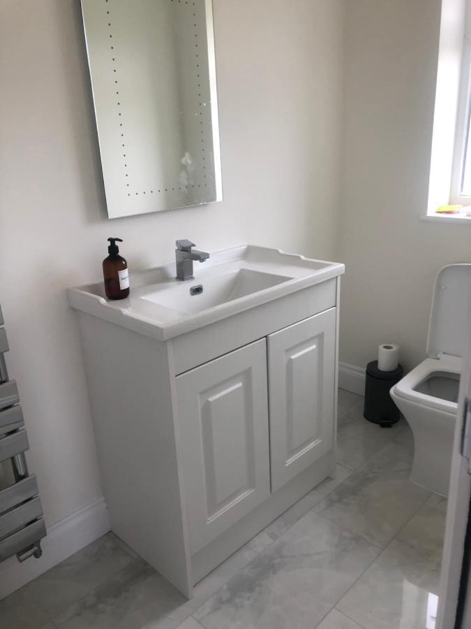5 Bedroom House In Orpington Esterno foto
