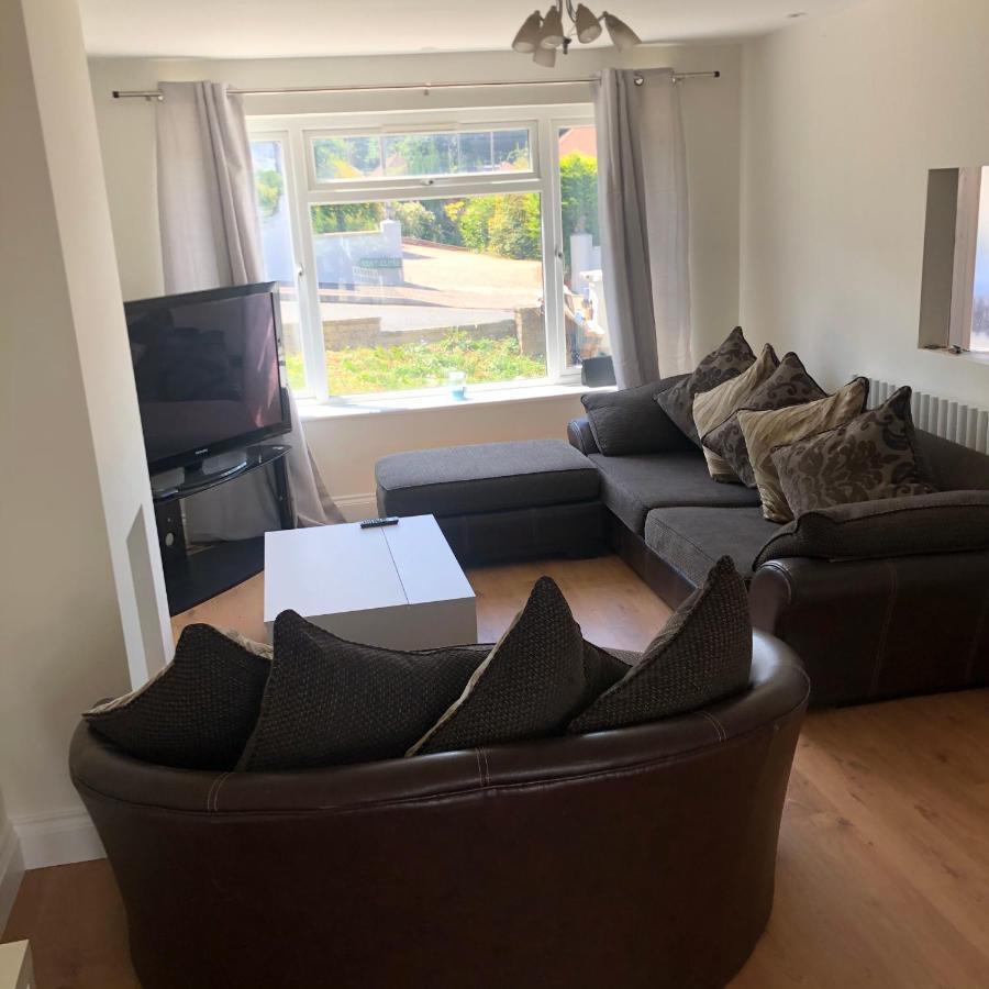 5 Bedroom House In Orpington Esterno foto