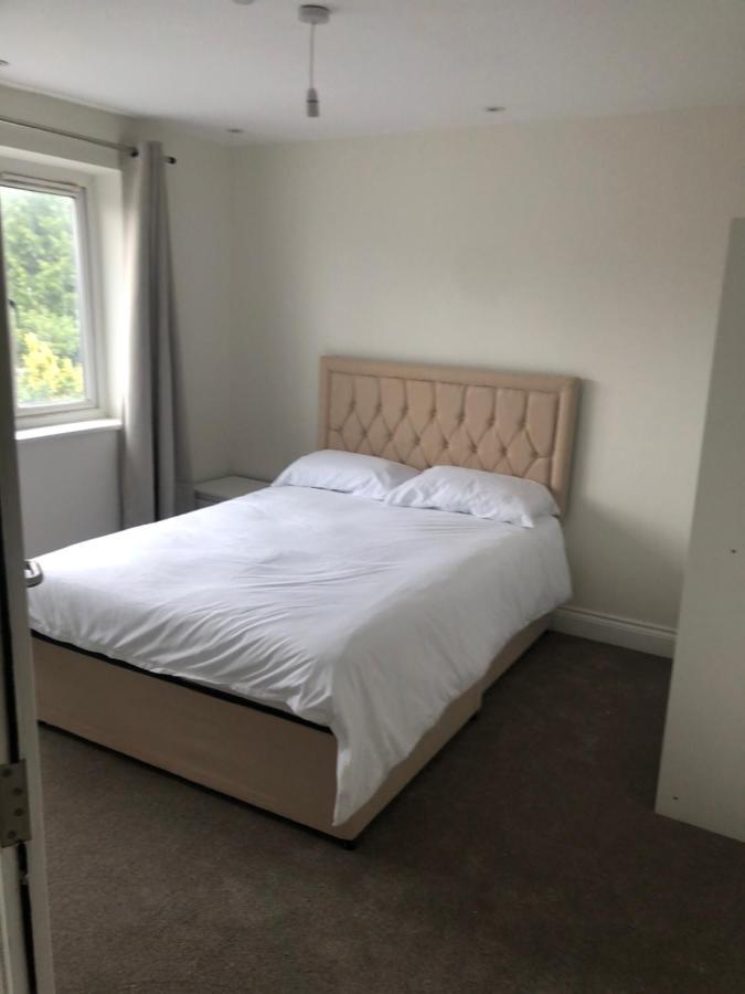 5 Bedroom House In Orpington Esterno foto