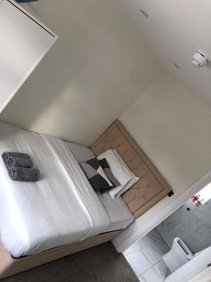 5 Bedroom House In Orpington Esterno foto