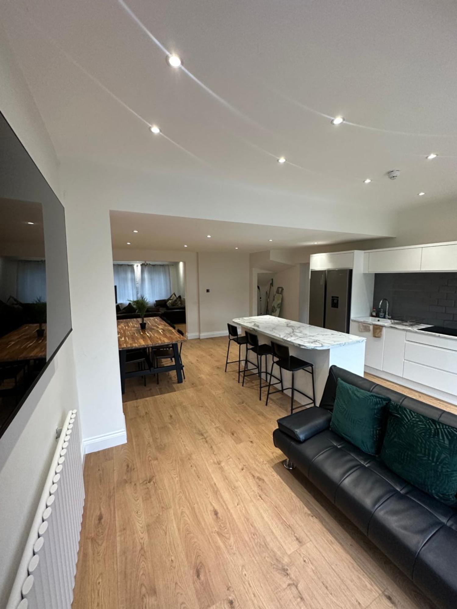 5 Bedroom House In Orpington Esterno foto