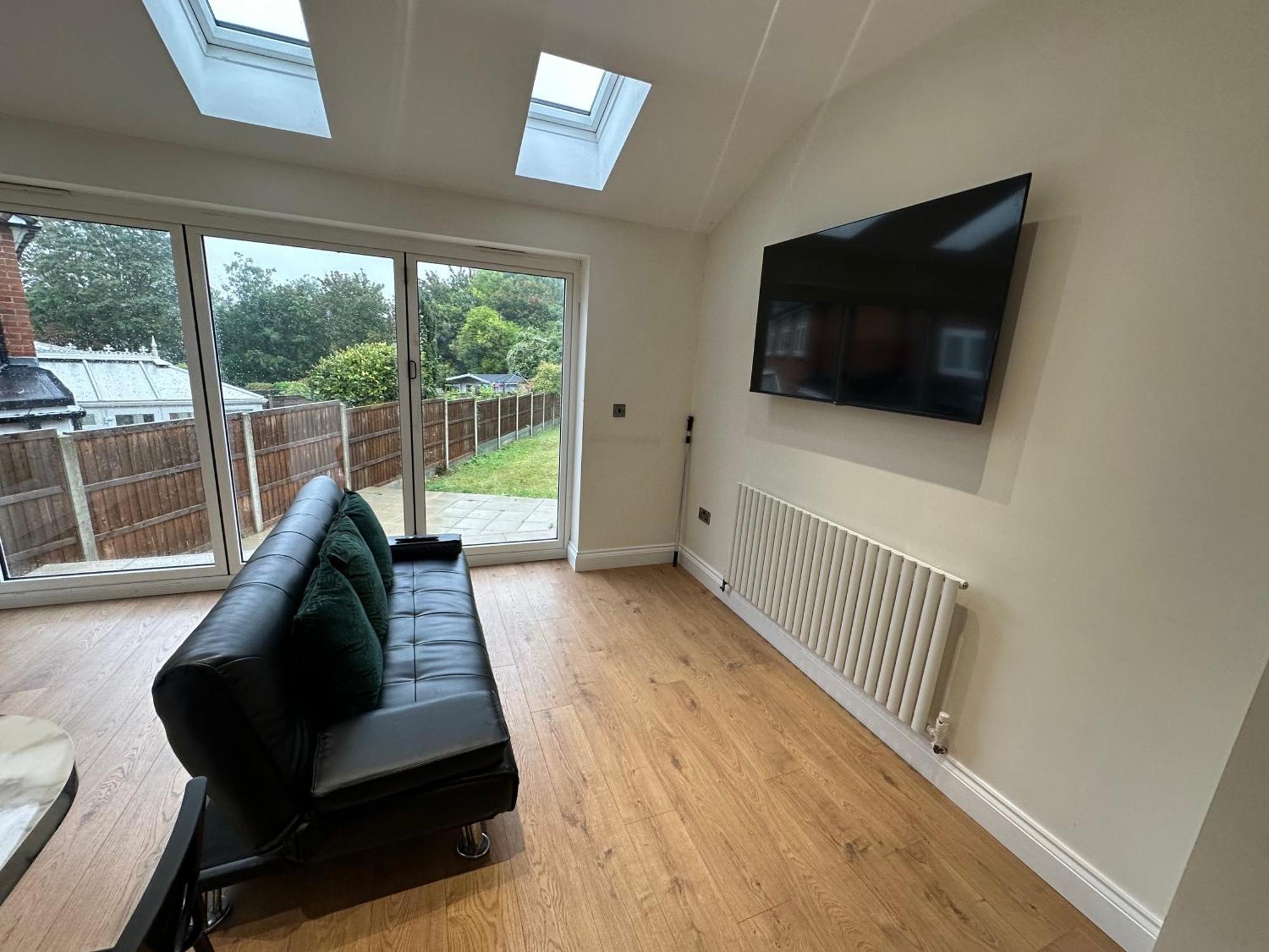 5 Bedroom House In Orpington Esterno foto