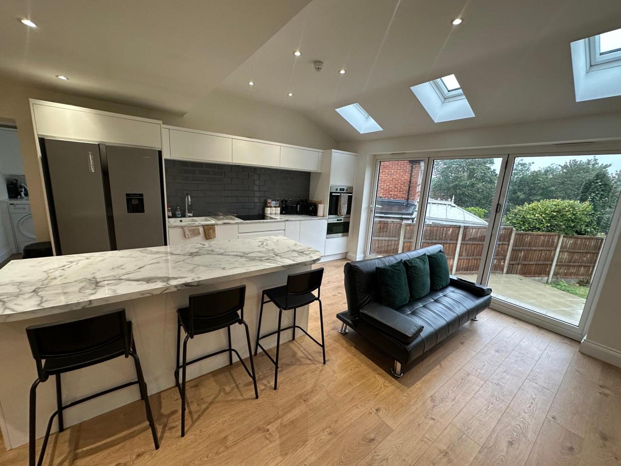 5 Bedroom House In Orpington Esterno foto
