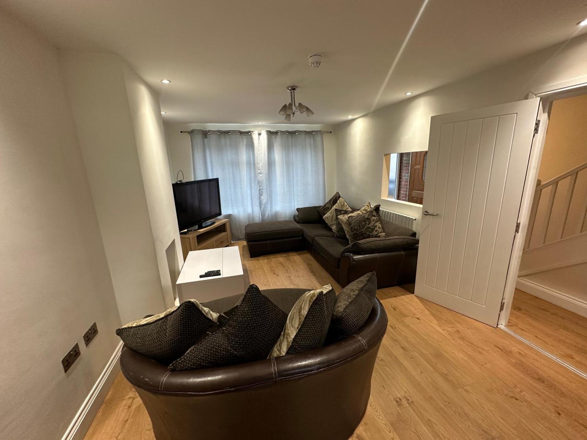 5 Bedroom House In Orpington Esterno foto