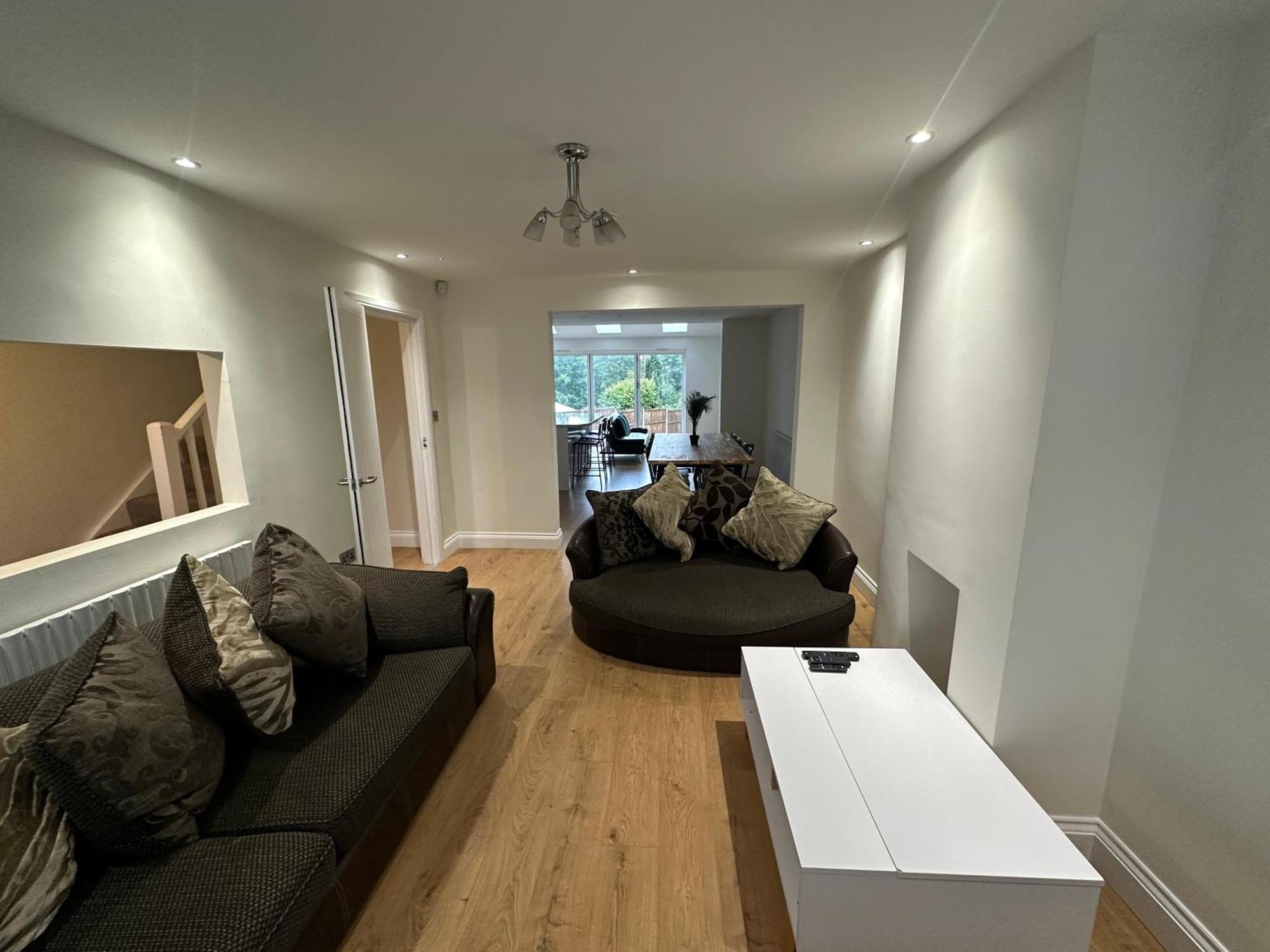 5 Bedroom House In Orpington Esterno foto