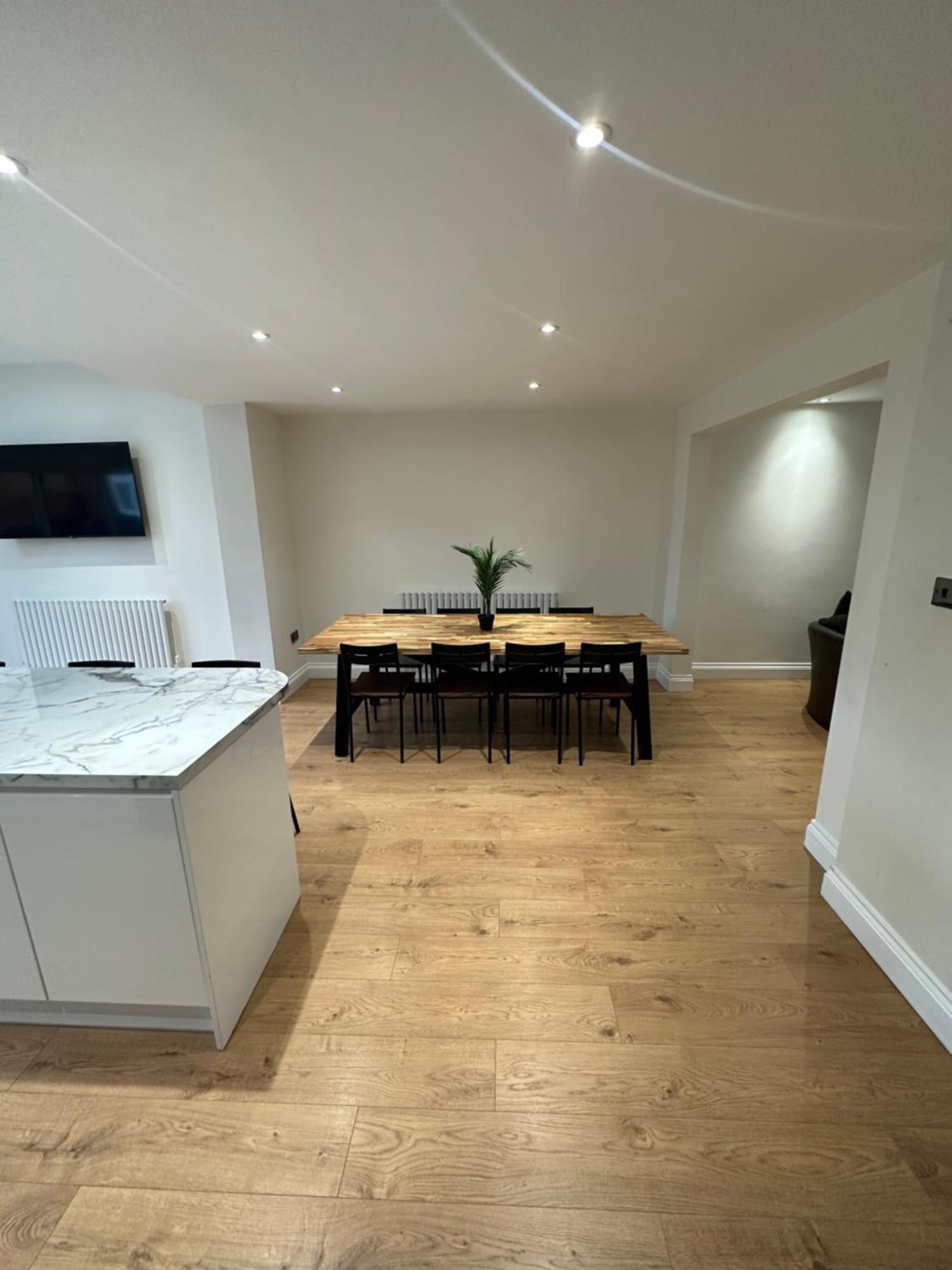 5 Bedroom House In Orpington Esterno foto