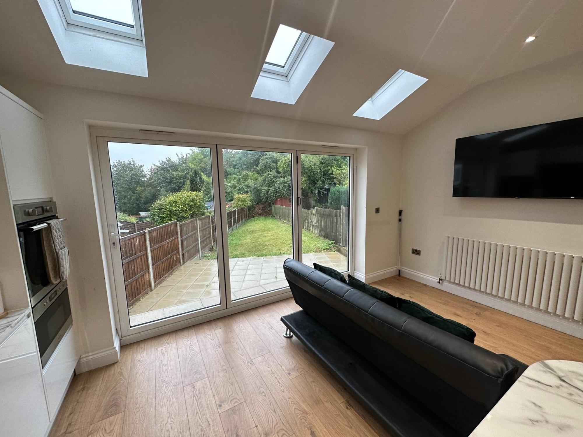 5 Bedroom House In Orpington Esterno foto