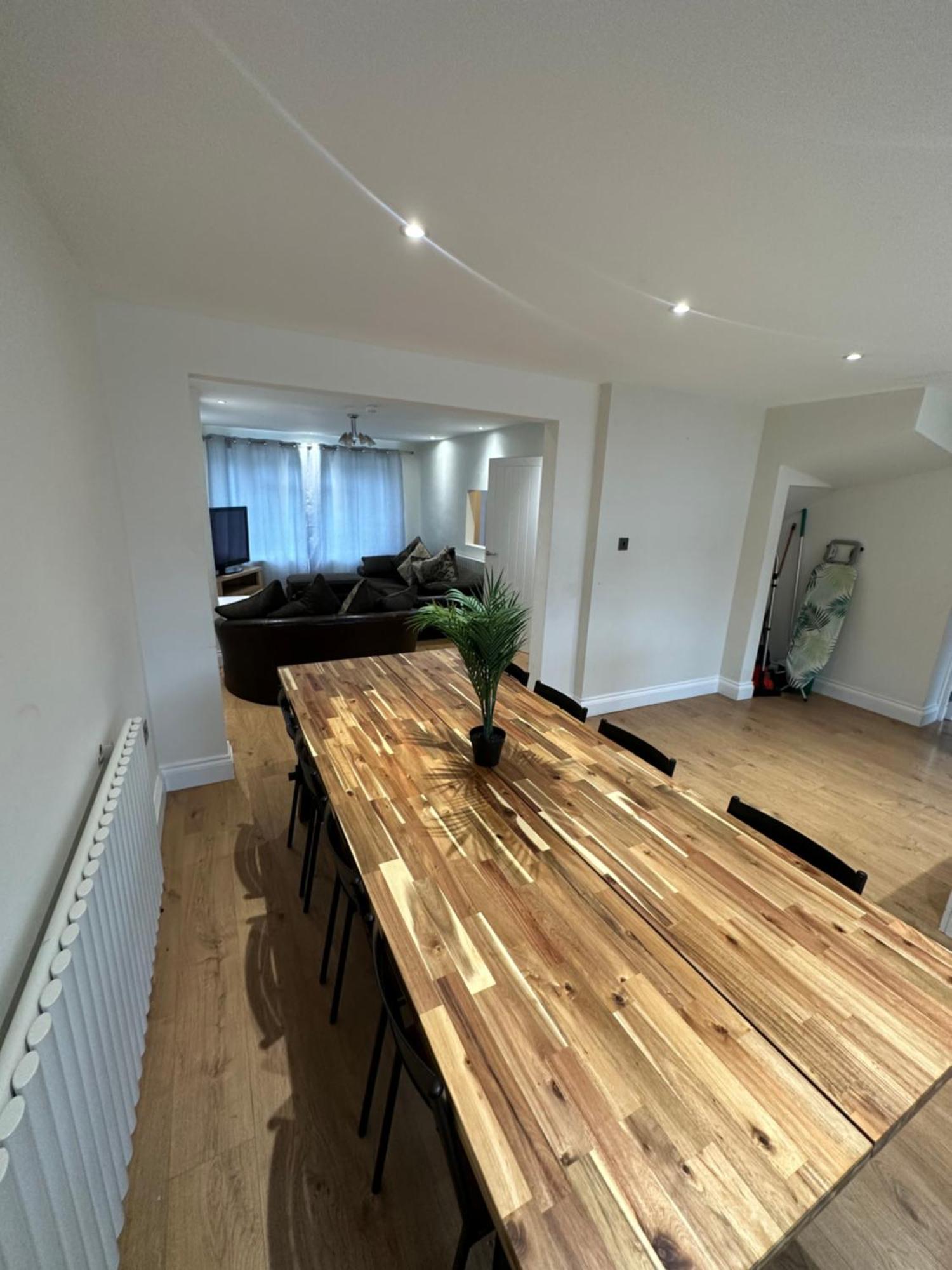 5 Bedroom House In Orpington Esterno foto